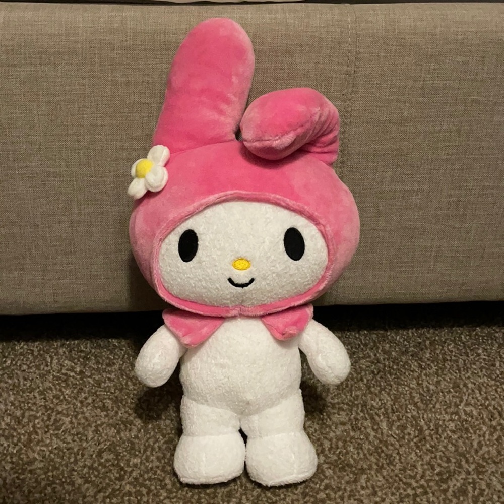 MY MELODY PLUSHIE COLLECTABLE